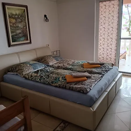 Mit Privater Terrasse By Interhome Apartmán Biograd Na Moru