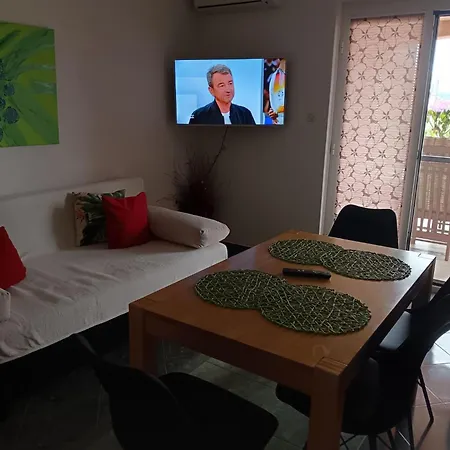 Mit Privater Terrasse By Interhome *